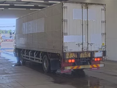 Hino TRUCK