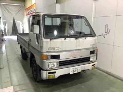 Toyota HIACE TRUCK