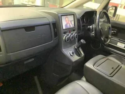 Mitsubishi DELICA D5