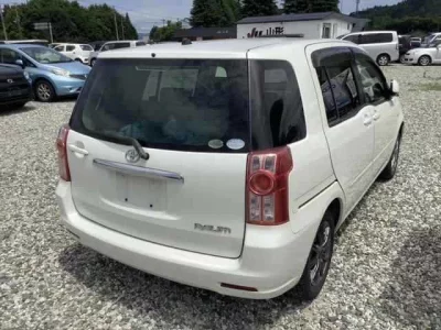 Toyota RAUM