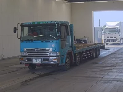 Hino TRUCK