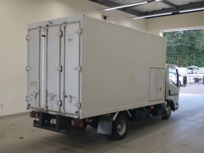 Isuzu ELF