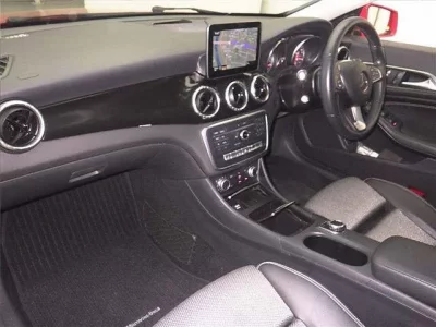 Mercedes-Benz CLA CLASS