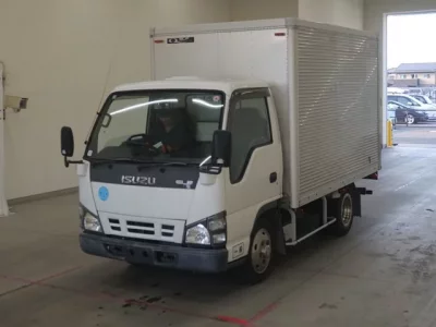 Isuzu ELF