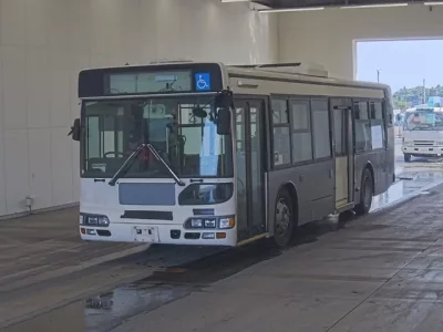 Hino BLUERIBBON