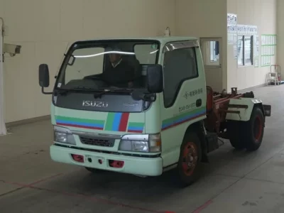 Isuzu ELF