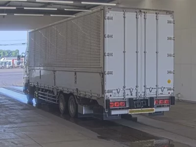 Hino TRUCK