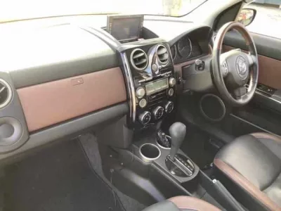 Mazda VERISA
