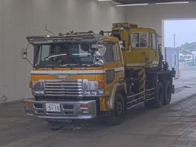 Hino SUPER DOLPHIN