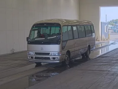 Toyota COASTER