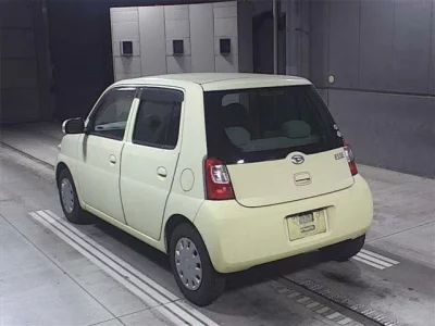 Daihatsu Esse