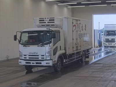 Isuzu TRUCK