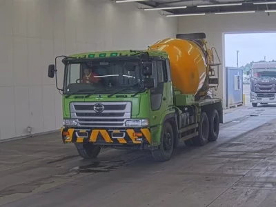 Hino TRUCK