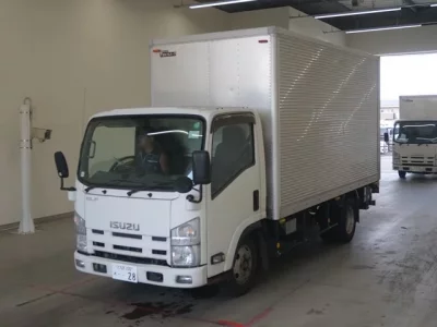 Isuzu ELF