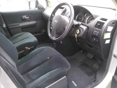 Nissan LAFESTA