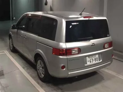 Nissan LAFESTA