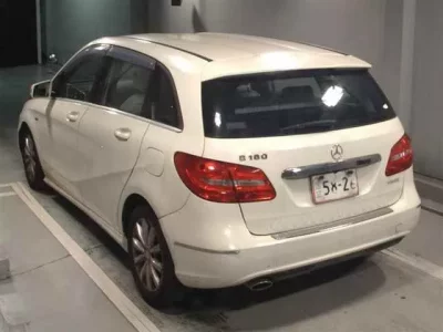 Mercedes-Benz B CLASS