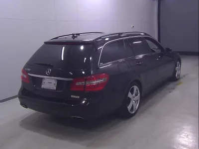 Mercedes-Benz E CLASS WAGON
