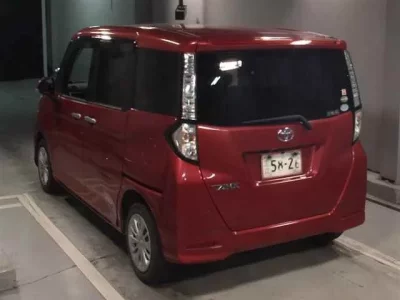Toyota TANK