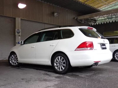 Volkswagen GOLF VARIANT