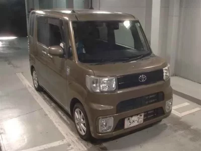 Toyota PIXIS MEGA