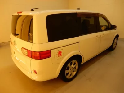 Nissan LAFESTA