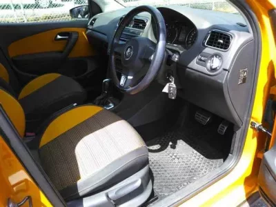 Volkswagen CROSS POLO
