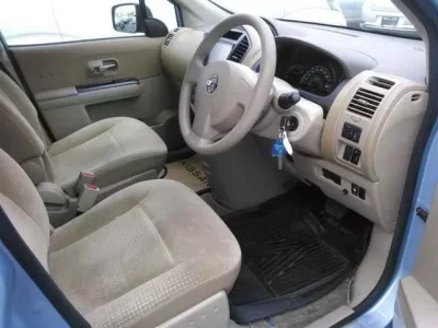 Nissan LAFESTA