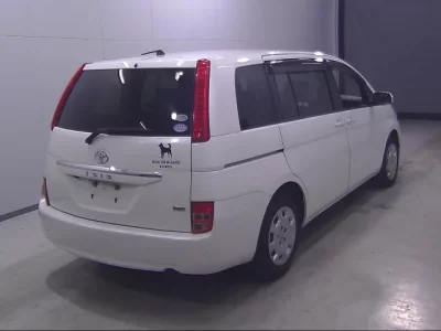 Toyota ISIS