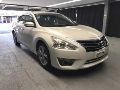 Nissan TEANA