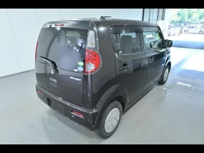 Suzuki MRWAGON