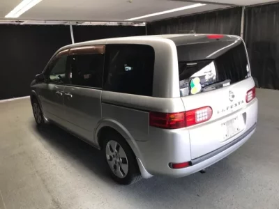 Nissan LAFESTA