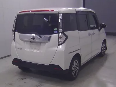Toyota TANK