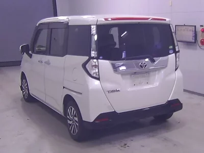 Toyota TANK