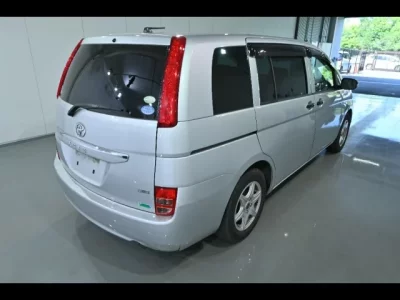 Toyota ISIS
