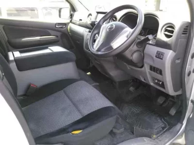 Nissan CARAVAN VAN