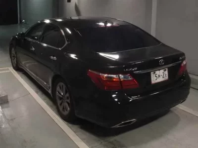 Lexus LS