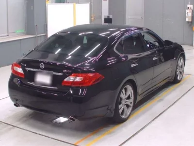Nissan FUGA
