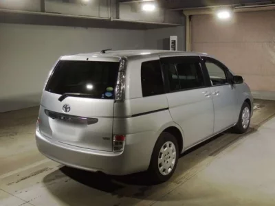 Toyota ISIS