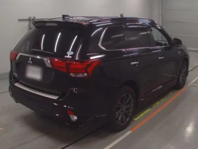 Mitsubishi OUTLANDER PHEV