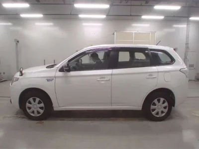 Mitsubishi OUTLANDER PHEV