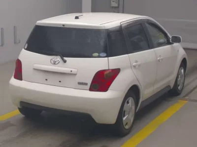 Toyota IST