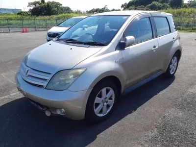 Toyota IST