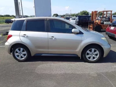 Toyota IST