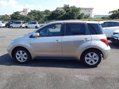 Toyota IST