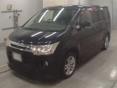 Mitsubishi DELICA D5