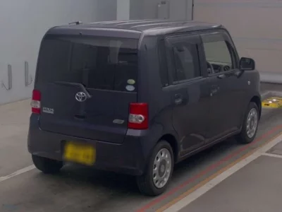 Toyota PIXIS SPACE