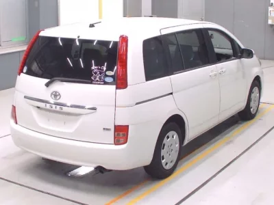 Toyota ISIS