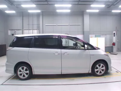 Toyota ESTIMA HYBRID