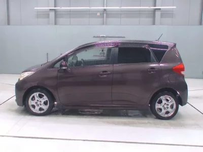 Subaru TREZIA